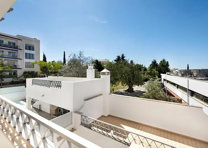 Pegada Sunset Lounge * 塔维拉